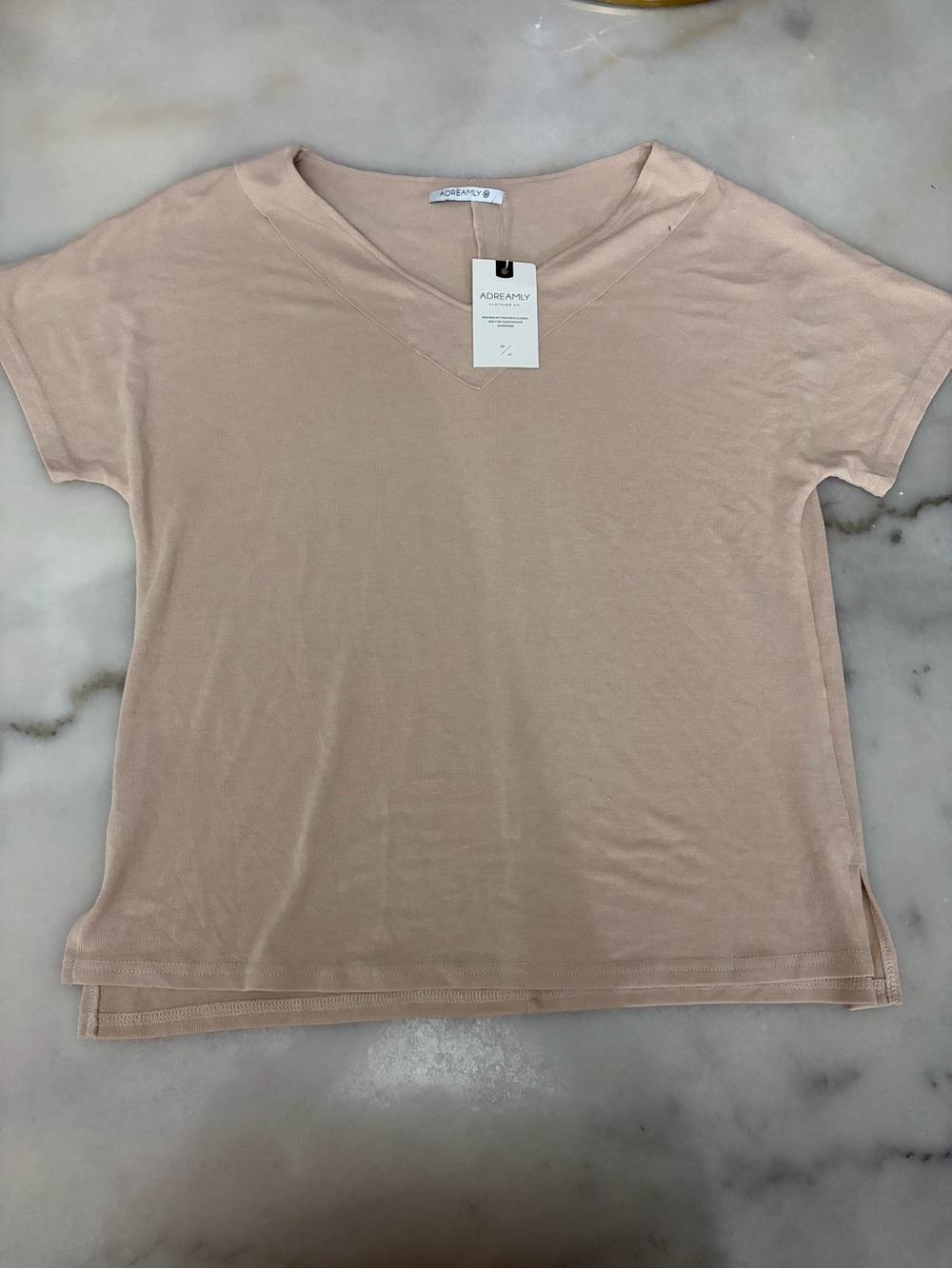 Women's Short Sleeve V-Neck Tee in Blush